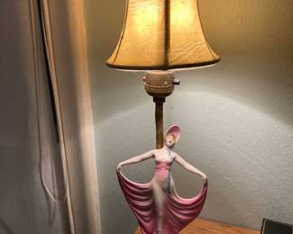 vintage boudoir lamp