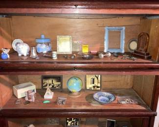 knick knacks