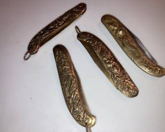 Thailand theme pocket knives