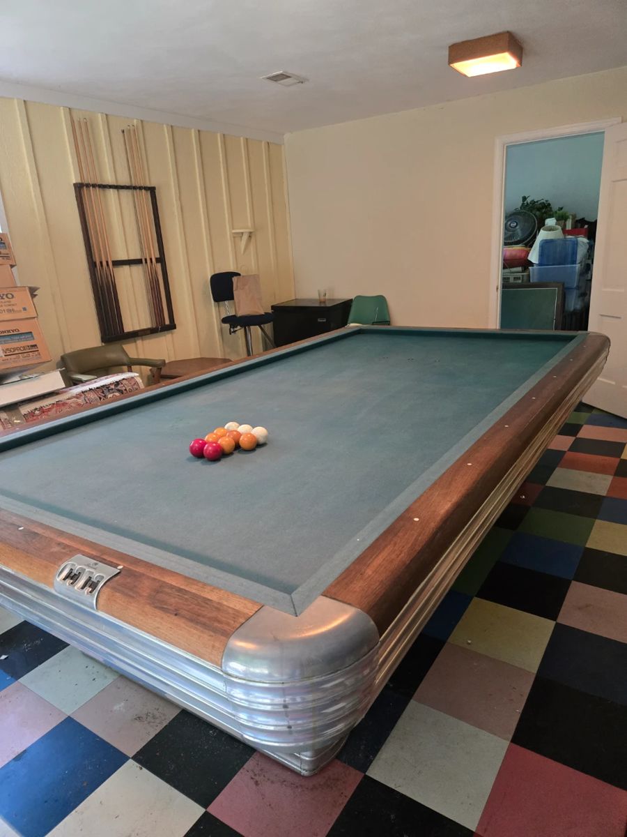 Brunswick Billiard table 9x5, with cues