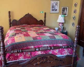 Antique Full Size Solid Traditional Poster Cannonball Bed