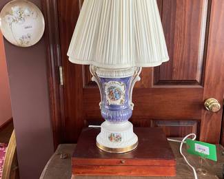 Antique Porcelain Urn French Style Table Lamp Victorian 