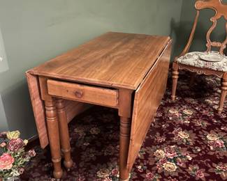  Solid Oak Double Drop Leaf Gateleg Table with One Drawer