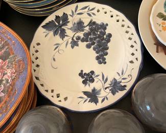 Tiffany Brunelli Reticulated Lattice Edge Dinner Plates Magnolia Italy