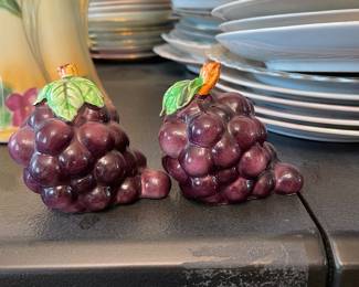Vintage Grape Salt & Pepper Shakers