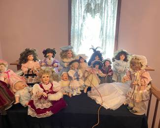 Large Collection of Vintage Dolls