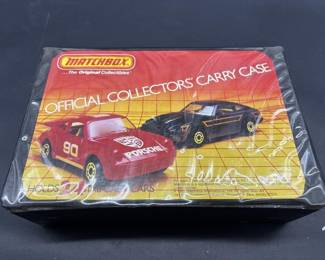 Vintage Matchbox Plastic Car Case w/ Toy Cars