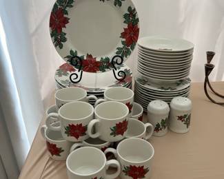 Hallmark Pointsettia Dishes
