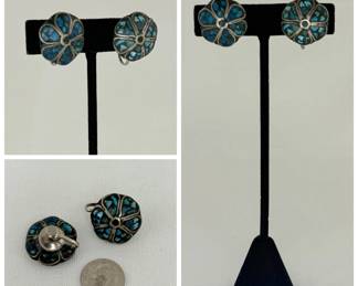 Vintage handcrafted turquoise mosaic flower shape silver screw-back earrings