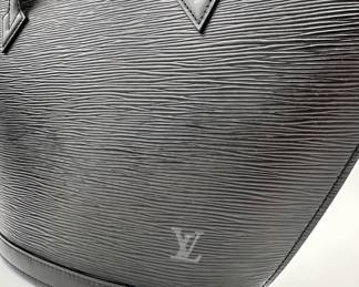 Another look at the vintage Louis Vuitton black Epi leather Saint Jacques handbag. Authenticated with Entrupy.