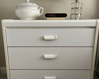 12 Bedside White chest of drawers