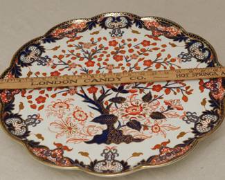 Closeup of the 18th century Crown Derby Imari 'Kings' pattern #383 porcelain footed large serving platter/lazy Susan