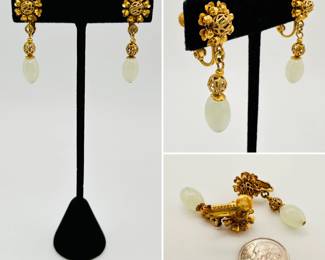 Vintage Miriam Haskell gold tone flora teardrop dangle earrings