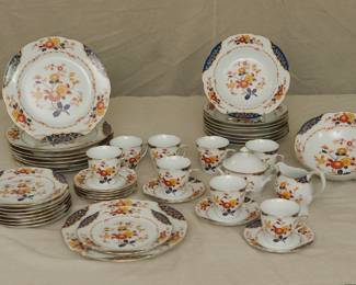 A set of vintage Home Beautiful Canton Fair china porcelain dinner ware