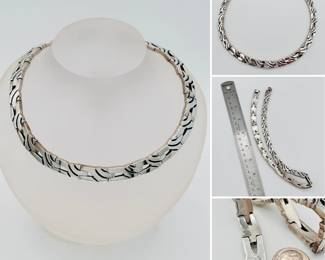 Beautiful 16-inch Mexican silver collar form necklace of sterling silver