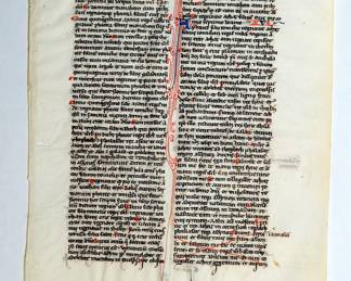 Illuminated manuscript - a leaf from Latin Bible, Kings V with nice fine rubrication, crossed out paragraph on the verso. Made by a French workshop known as the Leber Group, in Paris, circa 1230-1240. Ink and tempera on vellum.