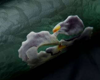 Another closeup of the large Legras Mont Joye art glass vase, beautiful art nouveau design of blooming purple and white irises with gilt leaves against a frosted textured green glass ground, the rim with organic forms and scrolls of gilt. Mont Joye L C mark to the base.