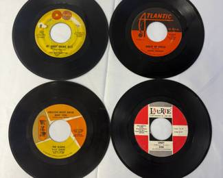 Vintage vinyl singles by The Marvelettes, Aretha Franklin, The Elgins, Dion