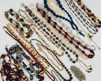 Fashion necklaces of wooden beads, faux pearls, glass beads, chain link, chokers to lariats, boho to Ladies Who Lunch!