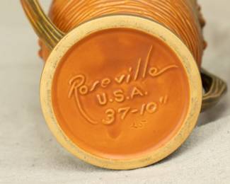 Base of the Roseville Pottery orange Bushberry vase, 1940s