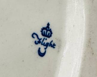 Closeup of the blue crowned script Flight mark on the base of the Hope service tureen