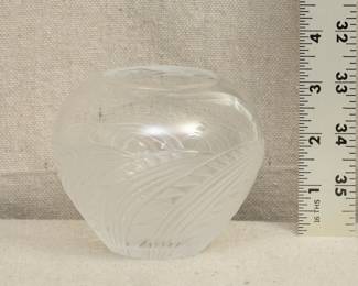 Lalique France 'Zagora' flower vase