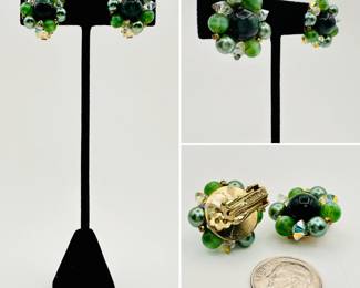Vintage Lisner green bead cluster clip earrings