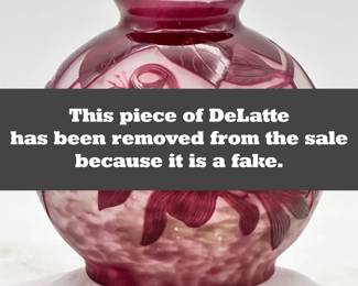 This piece of Delatte has been removed from the sale because it is a fake.