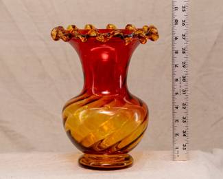 A lovely 9-1/2 inch tall Amberina art glass vase