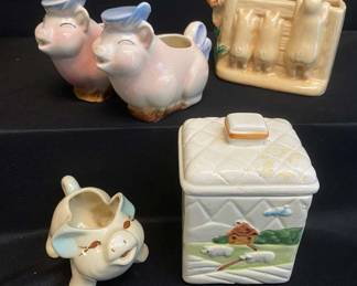 Piggie Kitchenware Featuring Set Of Spalding Creamers