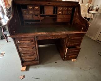 Large Oak āSā Roll Top Desk