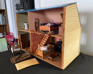 Dollhouse, furniture and accessories 