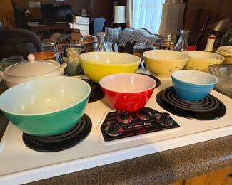 Pyrex Bowls