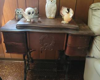 antique sewing machine