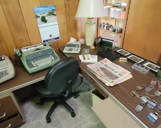 vintage desk typewriter