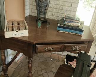 corner desk