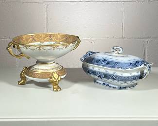 (2pc) Vintage hand-painted Nippon Bowl & Stand with gold accents. | Vintage high-quality hand-painted Nippon Bowl with gold accents. Approx 7" tall
Dimensions: h. 7 x w. 9 x d. 9 in