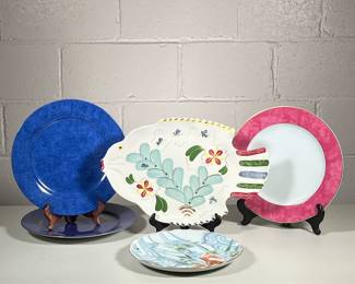 (5pc) Plates/Serving Pieces | 2 matching blue plates, fish serving dish, pink rimmed plate and scalloped plate with shades of green and blue and orange. - w. 10.5 x l. 16.5 in (Fish platter)