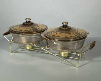 FIRE-KING DOUBLE STERNO SET | Pair of gilt & glass lidded bowls with sterno mount - h. 8 x w. 10 x l. 21.25 mm