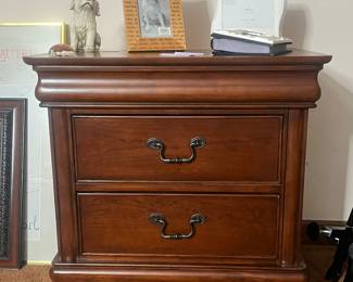 Queen Size Bedroom Suite