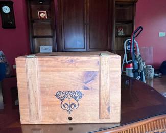 Gideon Anderson wood box