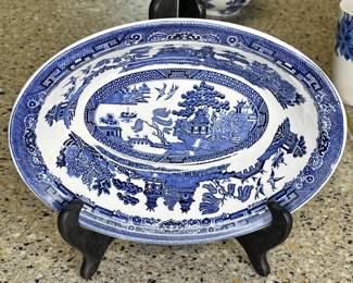 Johnson Brothers Blue Willow oval vegetable bowl