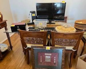 Table & 6 Chairs/TV/Golf Pic
