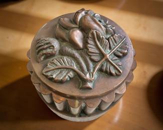 Beautiful ornate antique/vintage copper mold, likely used for making jellies, steamed puddings, or butter