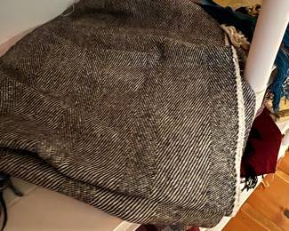 Wool houndstooth blanket