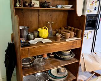 Dish hutch