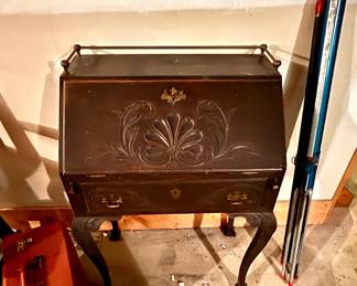 Writing desk