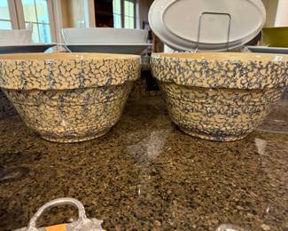 2 XL sponge ware bowls 