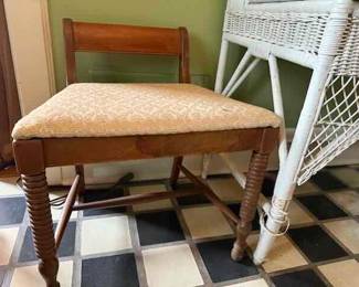 Vintage Dressing bench with spool legs