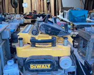 DeWalt DW735 13-Inch Thickness Planer (3 Knife)